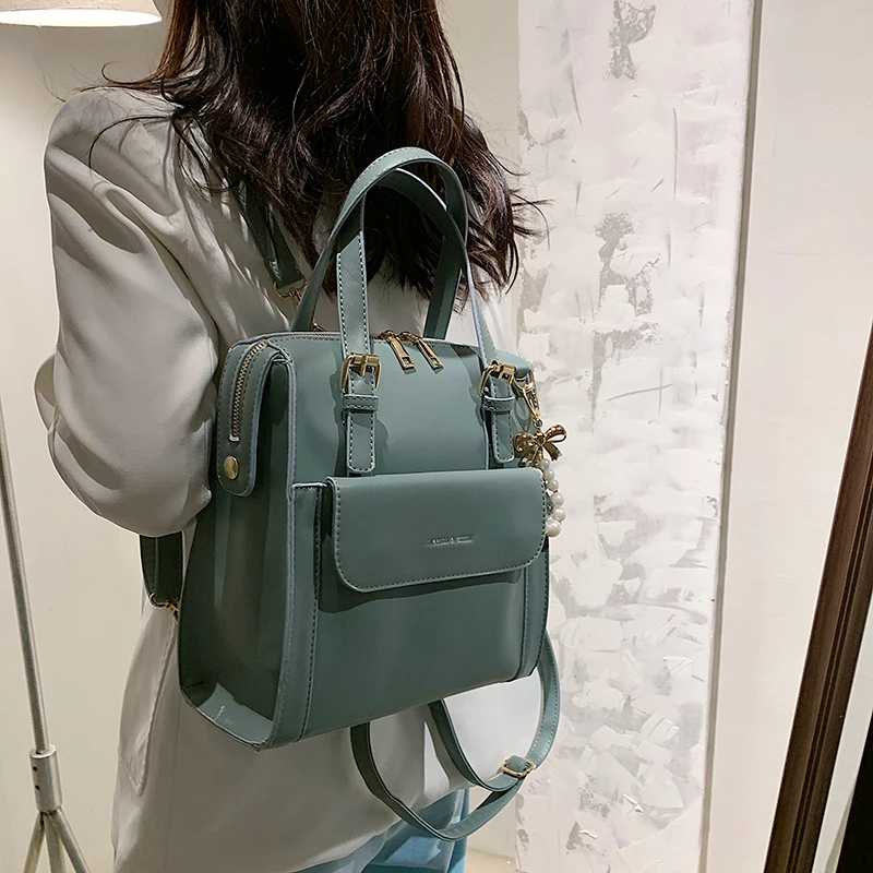 Fashion 2021 Autumn Womens Brand Backpack High Quality PU Leather Solid Color School Bags Girl Simple Leisure Travel Backpacks
Fashion 2021 Autumn Womens Brand Backpack High Quality PU Leather Solid Color School Bags Girl Simple Leisure Travel Backpacks