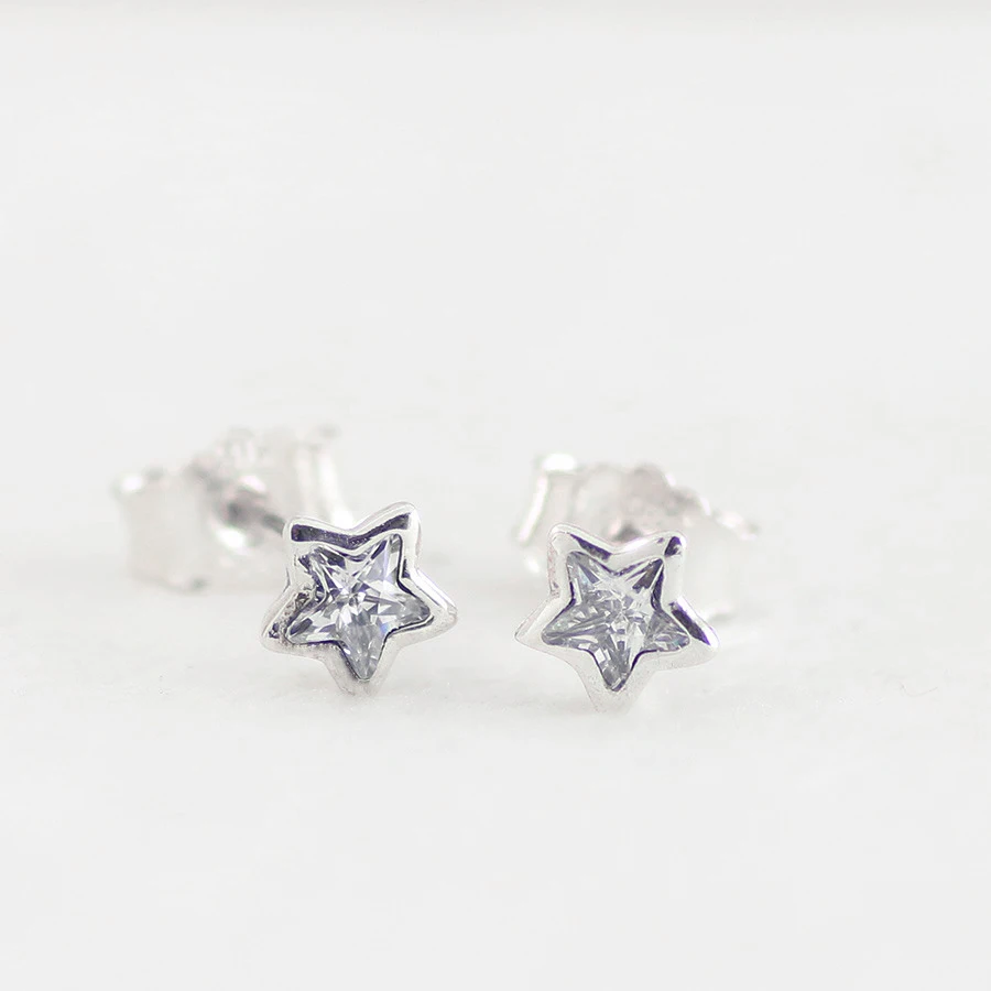 Popular S925 Sterling silver with zircon earrings Stud earrings for women 4desian can choose heart star
Popular S925 Sterling silver with zircon earrings Stud earrings for women 4desian can choose heart star