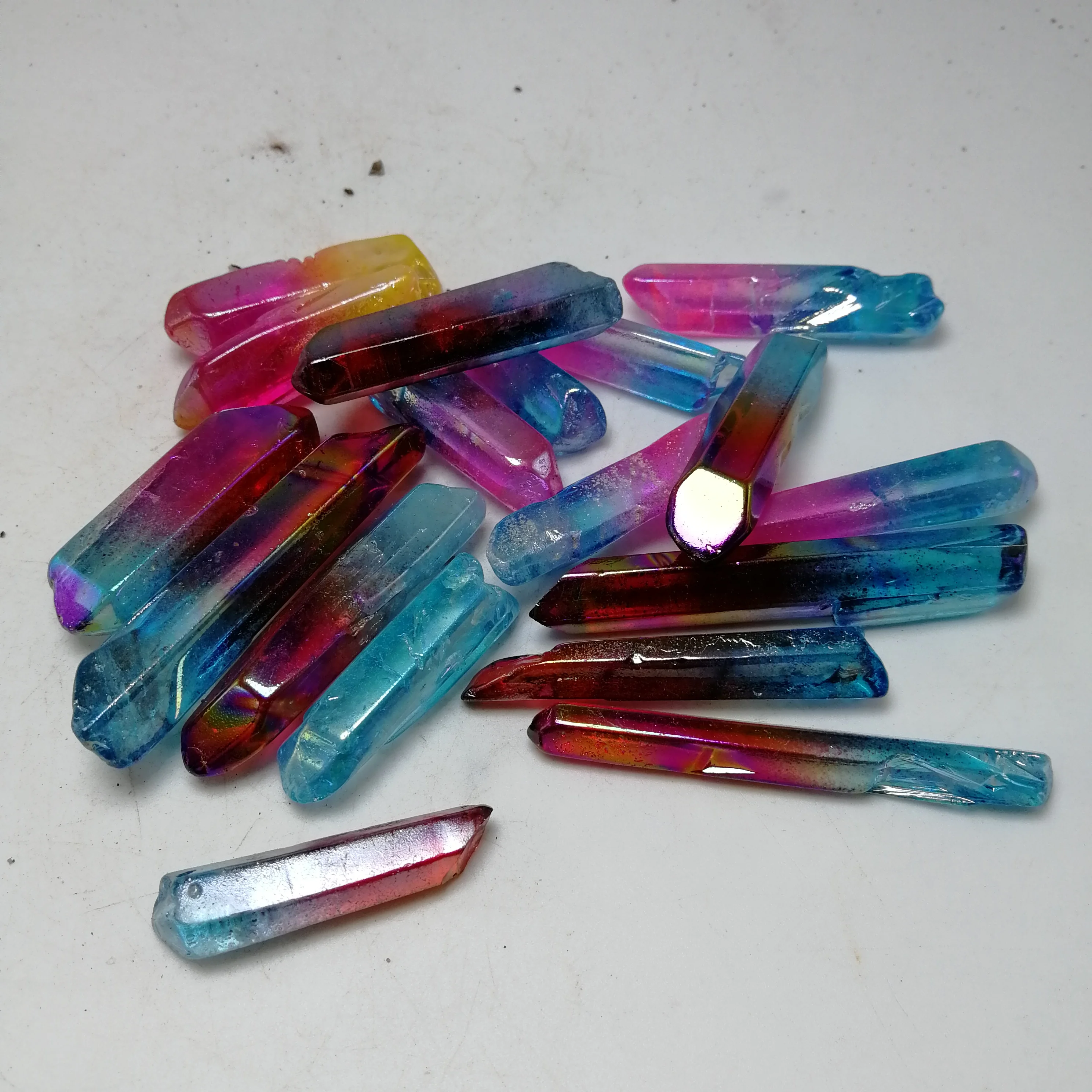 Wholesale 6 pcs Electroplated Red Yellow Blue Titanium Aura Lemurian Crystal Wand Point Healing Quartz Crystal Stone Decor
Wholesale 6 pcs Electroplated Red Yellow Blue Titanium Aura Lemurian Crystal Wand Point Healing Quartz Crystal Stone Decor