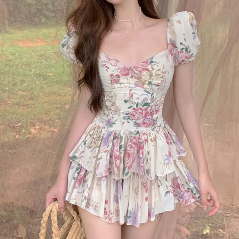 Summer 2021 Women Vintage Fashion Floral Print Bud Mini Dress Elegant Sexy V-neck Short Puff Sleeve Party Robe Vestido De Mujer
Summer 2021 Women Vintage Fashion Floral Print Bud Mini Dress Elegant Sexy V-neck Short Puff Sleeve Party Robe Vestido De Mujer