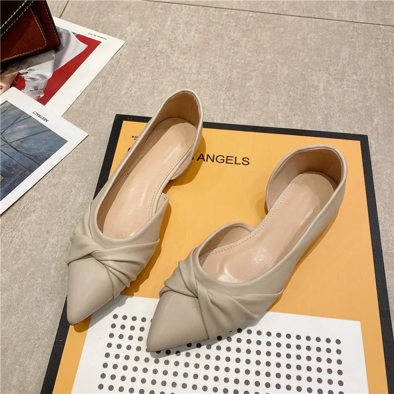 Women Flats Spring/Summer Fashion Black Slip on Lady Boat Shoes Pointed Toe Women's Loafers Soft-Soled Flat Single Shoes
Women Flats Spring/Summer Fashion Black Slip on Lady Boat Shoes Pointed Toe Women's Loafers Soft-Soled Flat Single Shoes