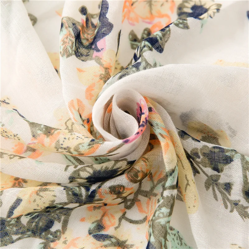 Small fresh flowers with navy blue fringe print silk scarf travel sunscreen long gauze scarf cotton linen hand scarf lady
Small fresh flowers with navy blue fringe print silk scarf travel sunscreen long gauze scarf cotton linen hand scarf lady