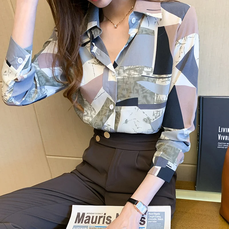Lapel Retro Printing Color Contrast Shirt for Women 2021 Autumn New Fashion Loose Slimming Long Sleeves Top Fashion
Lapel Retro Printing Color Contrast Shirt for Women 2021 Autumn New Fashion Loose Slimming Long Sleeves Top Fashion