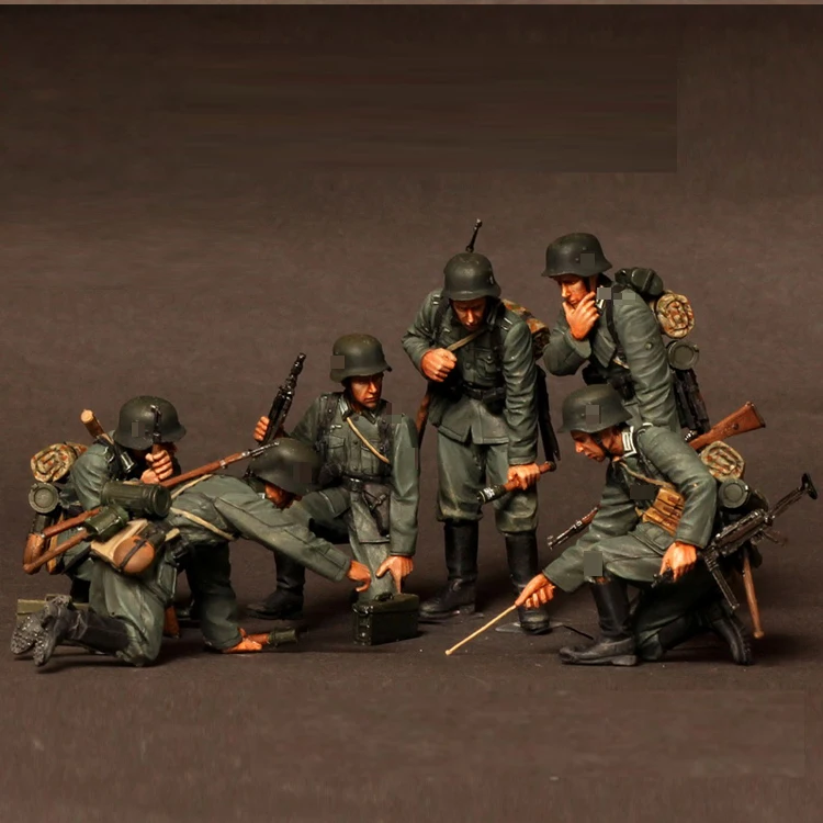 

1/35 Briefing before attack, 6 figures, Resin Model Soldier GK, WWII military themes, Unassembled and unpainted kit