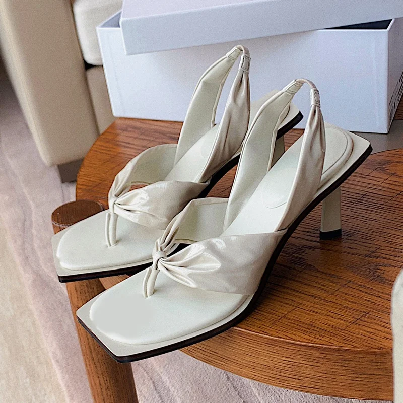 ZVQ New Style Woman Sandals summer Leisure Shoes office lady Concise Comfortable Square Toe Solid color Soft Leather Fashion
ZVQ New Style Woman Sandals summer Leisure Shoes office lady Concise Comfortable Square Toe Solid color Soft Leather Fashion