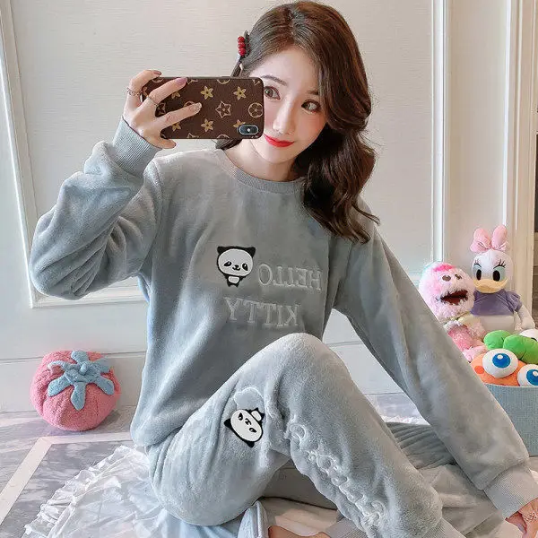 2020 Autumn and Winter Pajamas Women's Flannel Set Thick Warm Student Cute Sweet round Neck Leisure Tops
2020 Autumn and Winter Pajamas Women's Flannel Set Thick Warm Student Cute Sweet round Neck Leisure Tops