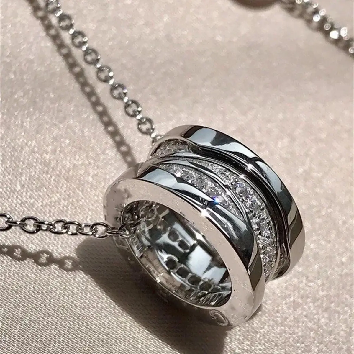 2021 Fashion Classic 925 Sterling Silver Two Color Spring Set Stone Necklace, Men, Women, Lovers
2021 Fashion Classic 925 Sterling Silver Two Color Spring Set Stone Necklace, Men, Women, Lovers