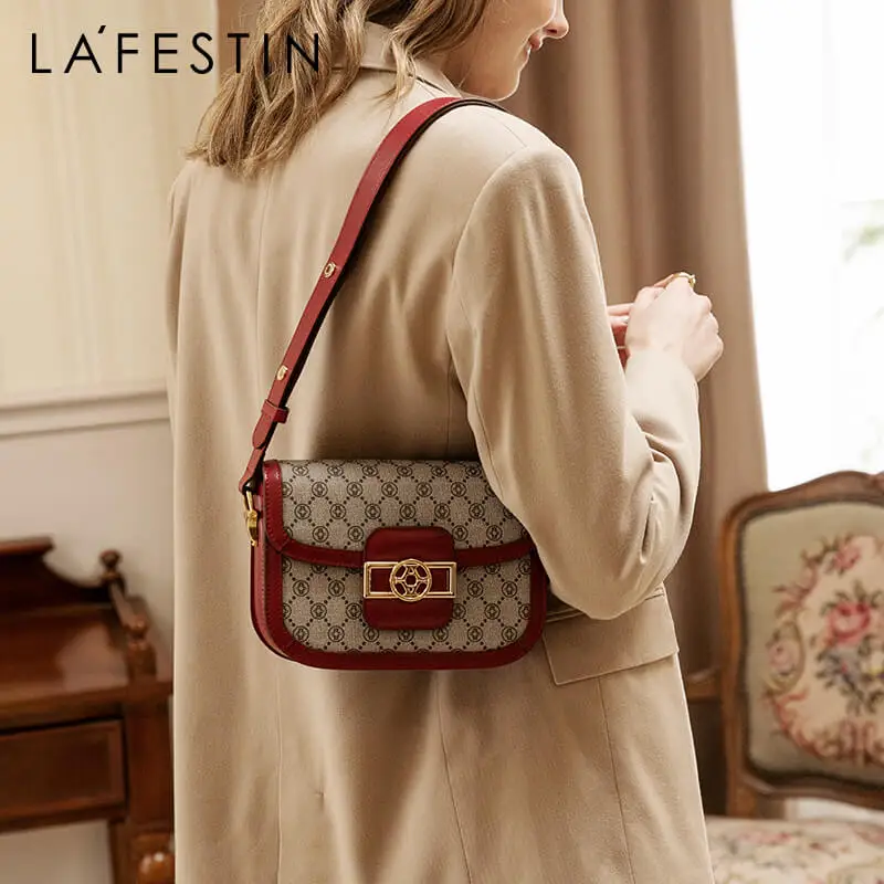 LA FESTIN Luxury Ladies Handbags 2021 New Fashion Shoulder Messenger Bag Classic Niche Underarm Hand Bags Retro Plaid Square Bag
LA FESTIN Luxury Ladies Handbags 2021 New Fashion Shoulder Messenger Bag Classic Niche Underarm Hand Bags Retro Plaid Square Bag
