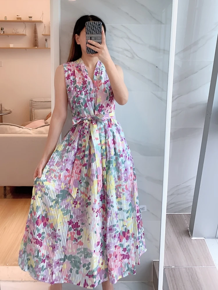 V-neck Sleeveless Cotton Jacquard Organza Multi Midi Elegant Dress US 0-8
V-neck Sleeveless Cotton Jacquard Organza Multi Midi Elegant Dress US 0-8
