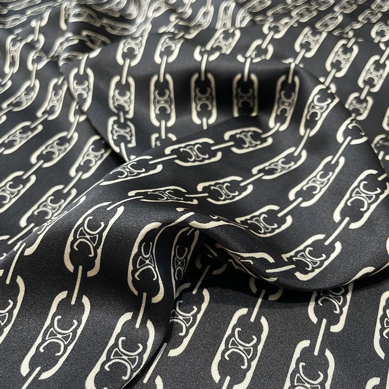 White Chain On Black Digital Printing Imitation Silk Stretch Fabric For Dress Tissus Au Mètre Telas Por Metro Tissu Vestidos Diy
White Chain On Black Digital Printing Imitation Silk Stretch Fabric For Dress Tissus Au Mètre Telas Por Metro Tissu Vestidos Diy