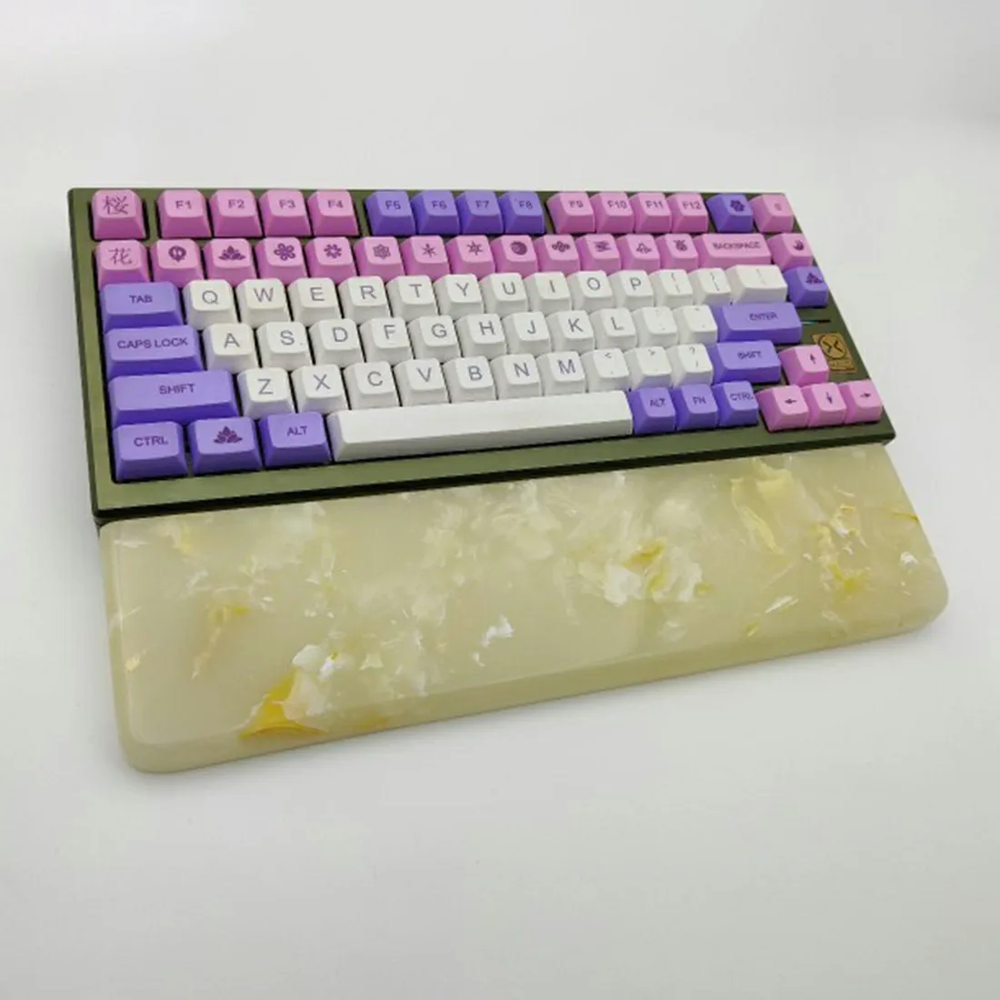 Resin Hand Rest For 61 87 104 Keys Gaming Mechanical Keyboard For Home Office Computer - Beige
Resin Hand Rest For 61 87 104 Keys Gaming Mechanical Keyboard For Home Office Computer - Beige