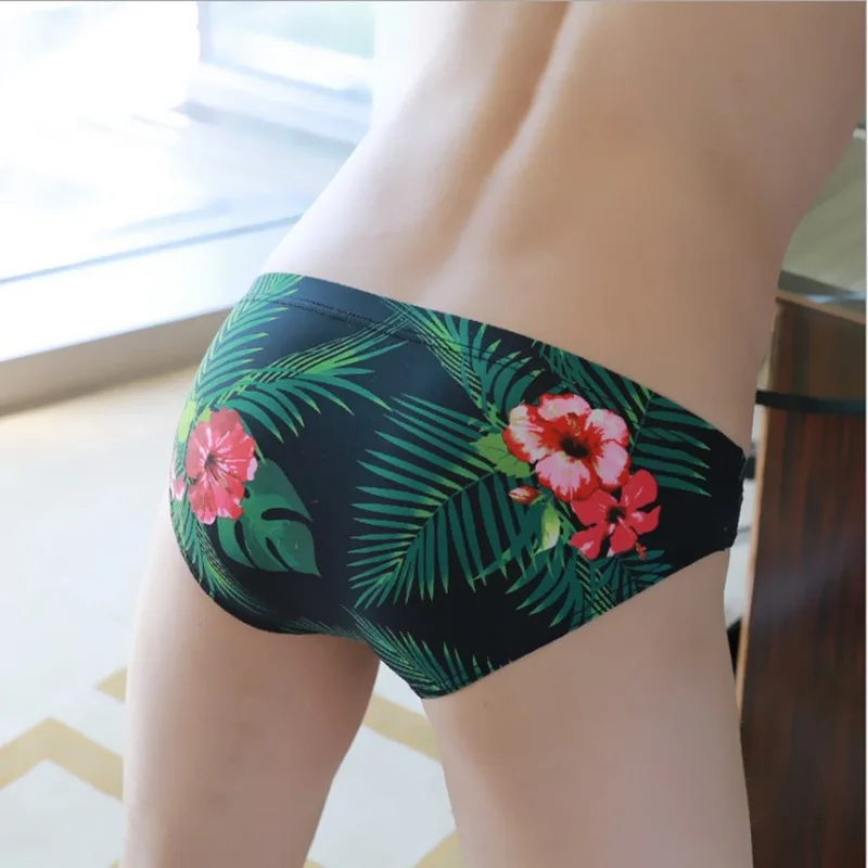 MEN'S Underwear Viscose Thin Underpants Large Size Cool Summer Boxers Breathable Briefs Men's Tight-Fit Cool Trunks
MEN'S Underwear Viscose Thin Underpants Large Size Cool Summer Boxers Breathable Briefs Men's Tight-Fit Cool Trunks