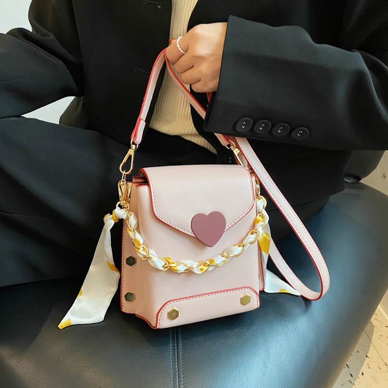 Mini Cute Ribbon Chain Pu Leather Crossbody Bags for Women 2021 Trends Travel Shoulder Mobile Phone Purses and Handbag Simple
Mini Cute Ribbon Chain Pu Leather Crossbody Bags for Women 2021 Trends Travel Shoulder Mobile Phone Purses and Handbag Simple