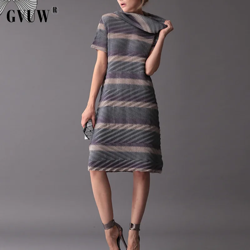 Dresses 
Dresses