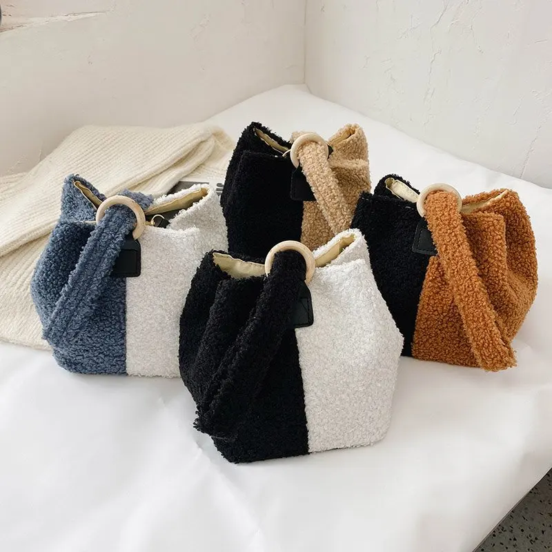 Winter Plush Women's Crossbody Bag Designer Bucket Handbag Dumpling Shaped Drawstring Shoulder Bags Female Fashion Messenger Bag
Winter Plush Women's Crossbody Bag Designer Bucket Handbag Dumpling Shaped Drawstring Shoulder Bags Female Fashion Messenger Bag