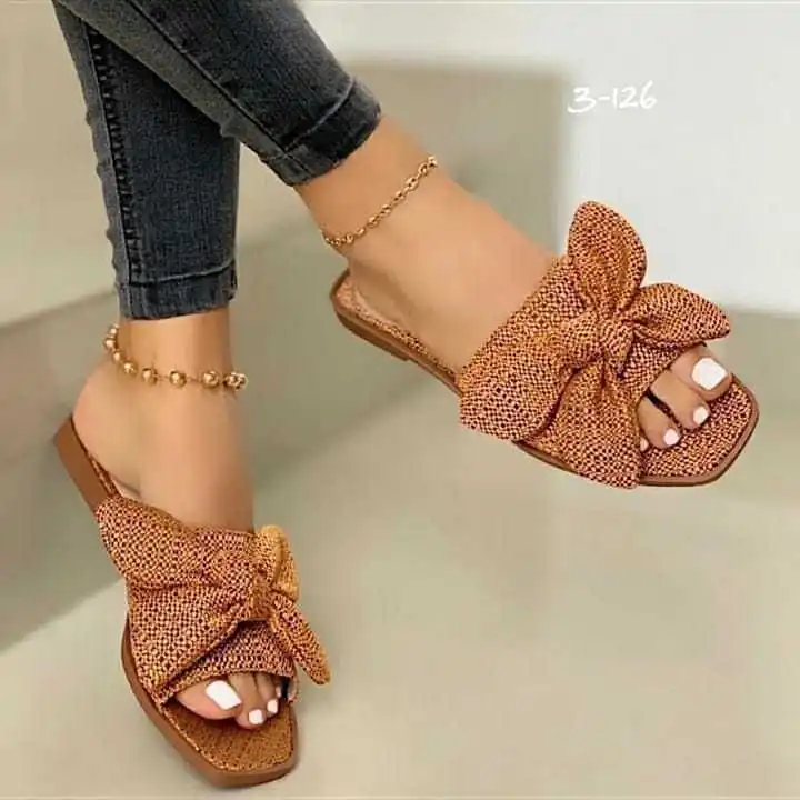 Slippers Women Summer Butterfly-Knot Shoes Pantofle Slides 2021 Flat Basic Butterfly-knot PU Rubber Fretwork Fabric Flat Shoes F
Slippers Women Summer Butterfly-Knot Shoes Pantofle Slides 2021 Flat Basic Butterfly-knot PU Rubber Fretwork Fabric Flat Shoes F