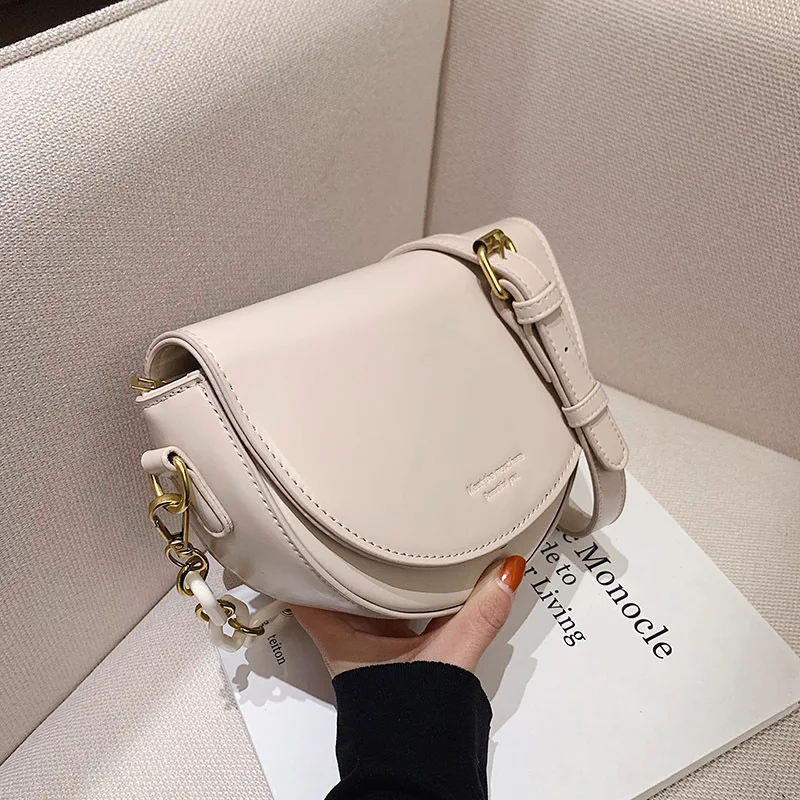 2021 New Trendy Fashion Retro Single Shoulder Messenger Bag High Quality Ladies Casual Atmosphere PU Soft Leather Saddle Bag
2021 New Trendy Fashion Retro Single Shoulder Messenger Bag High Quality Ladies Casual Atmosphere PU Soft Leather Saddle Bag