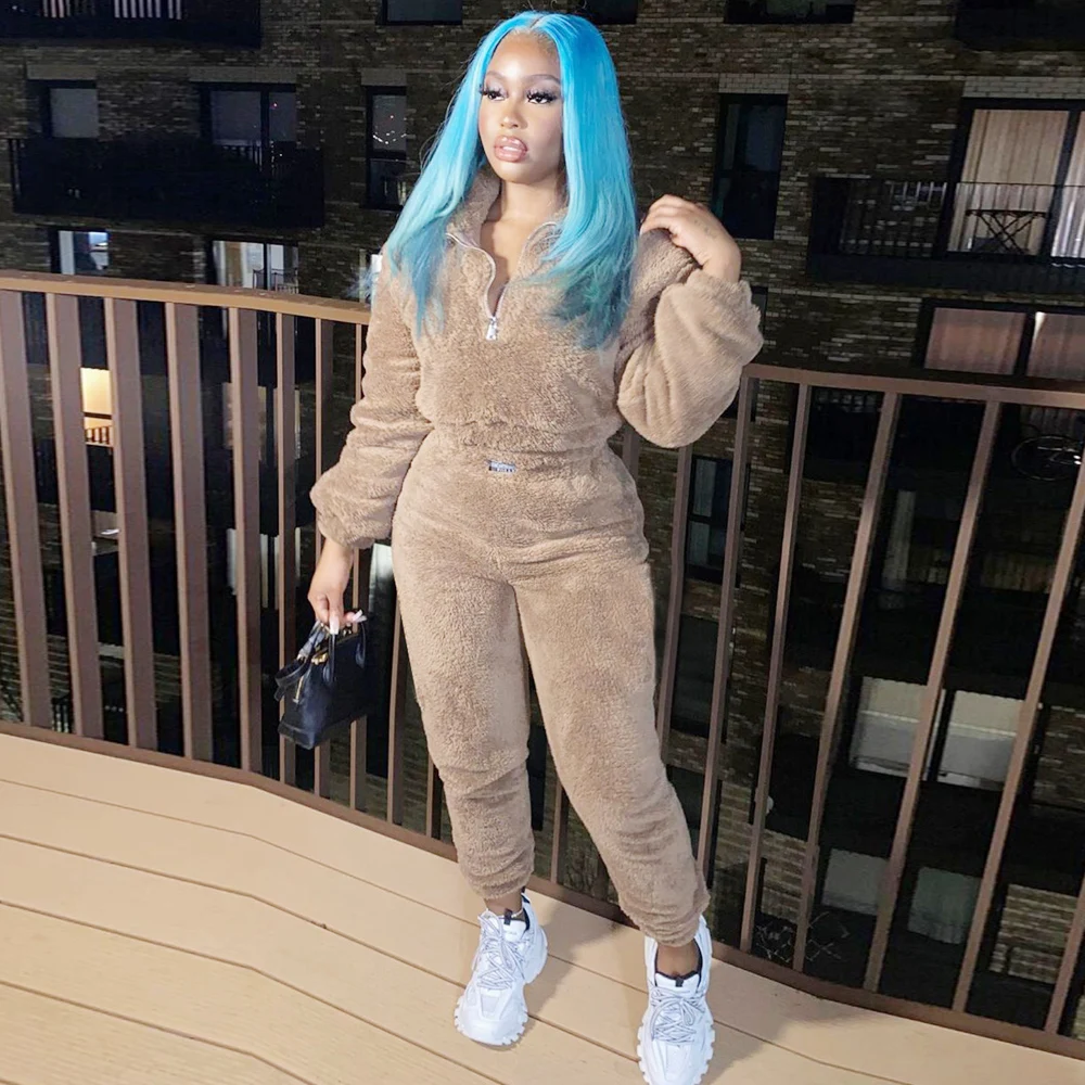 Two Piece Set Fleece Women Velour Tracksuit Jogger Pants Thick Winter Female 2 Pcs Loungewear Fur Fluffy Plush Suit Velvet Velor
Two Piece Set Fleece Women Velour Tracksuit Jogger Pants Thick Winter Female 2 Pcs Loungewear Fur Fluffy Plush Suit Velvet Velor