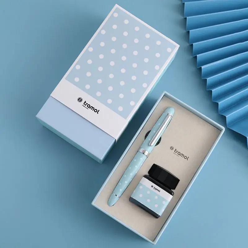 Retro Business Fountain Pen Dot Signature Calligraphy with 25ml Ink Gift Box Set Women Student School Supplies
Retro Business Fountain Pen Dot Signature Calligraphy with 25ml Ink Gift Box Set Women Student School Supplies