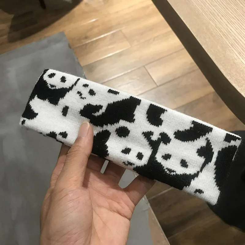 Korean Fashion Chic Zebra Cow Pattern Hair Bands Elastic Knitted Wool Headband Sports Yoga Fitness Compression Hair Accessories
Korean Fashion Chic Zebra Cow Pattern Hair Bands Elastic Knitted Wool Headband Sports Yoga Fitness Compression Hair Accessories
