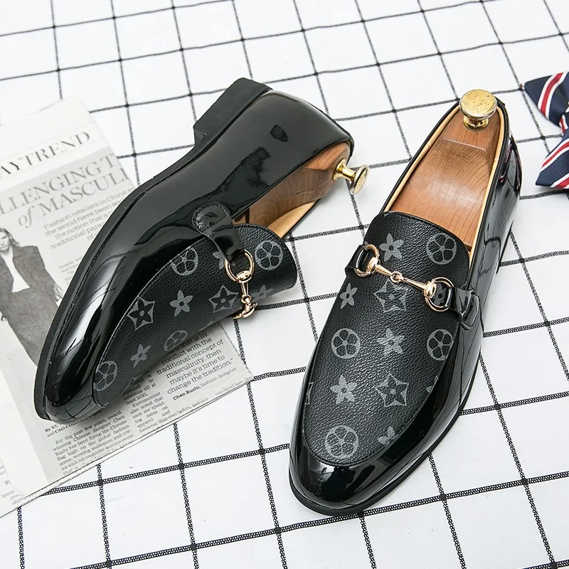 Loafers Shoes Fashion Men's Luxury Men Sneakers For Wedding Black Leather Spiked Casual Man Moccasins
Loafers Shoes Fashion Men's Luxury Men Sneakers For Wedding Black Leather Spiked Casual Man Moccasins