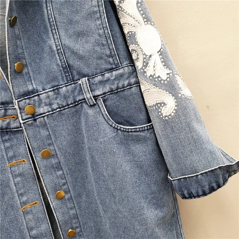 2021 Spring Autumn European Embroidery Rhinestone Mid-Length Denim Jacket Women New Fashion Loose Slim Long Sleeves Jeans Coat
2021 Spring Autumn European Embroidery Rhinestone Mid-Length Denim Jacket Women New Fashion Loose Slim Long Sleeves Jeans Coat