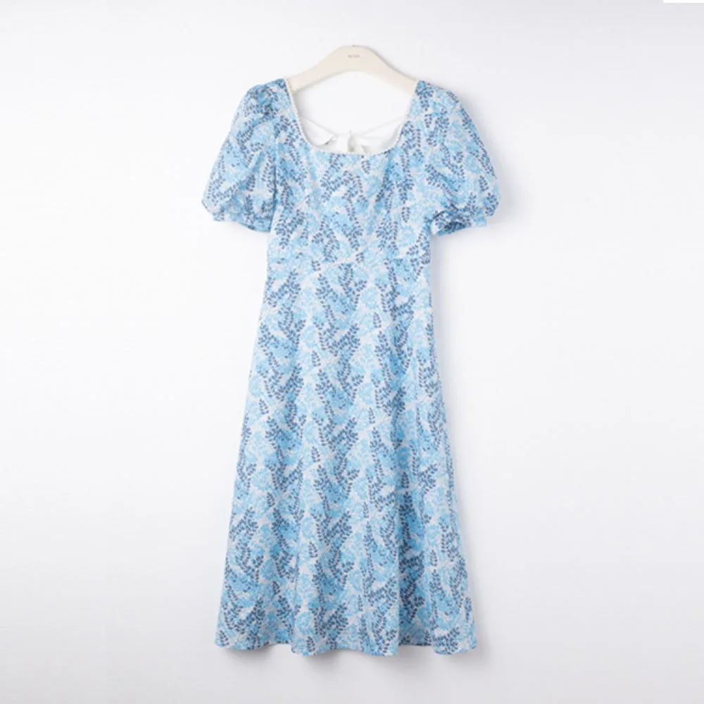 2021 Summer Floral Long Women Dress Tuck Your Waist Look Thin Square Collar Deaded Short Sleeves Cute Style
2021 Summer Floral Long Women Dress Tuck Your Waist Look Thin Square Collar Deaded Short Sleeves Cute Style