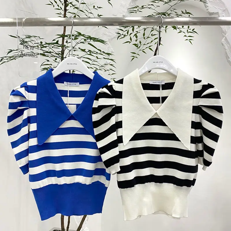 Spring 2021 new striped sweater top Korean bubble sleeve thin sweater baby collar
Spring 2021 new striped sweater top Korean bubble sleeve thin sweater baby collar