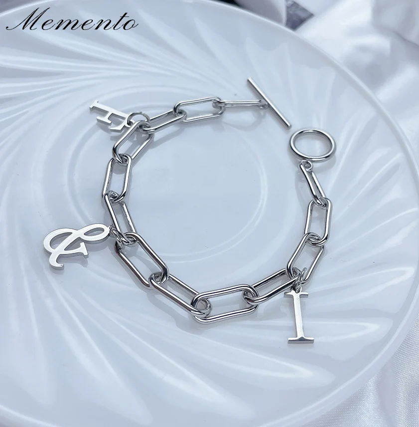 Memento Custom Letter Bracelet Personalized Initial Pendant Stainless Steel Clip Chain Exquisite Jewelry For Women Birthday Gift
Memento Custom Letter Bracelet Personalized Initial Pendant Stainless Steel Clip Chain Exquisite Jewelry For Women Birthday Gift