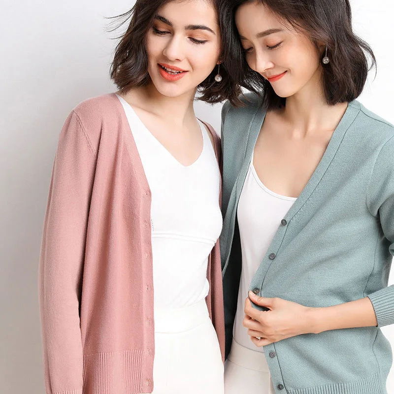 Spring And Autumn Sheep Knitted Cardigan Women'S V-Neck Loose Thin Sweater Jacket Short Outer Pure Color Sweater
Spring And Autumn Sheep Knitted Cardigan Women'S V-Neck Loose Thin Sweater Jacket Short Outer Pure Color Sweater