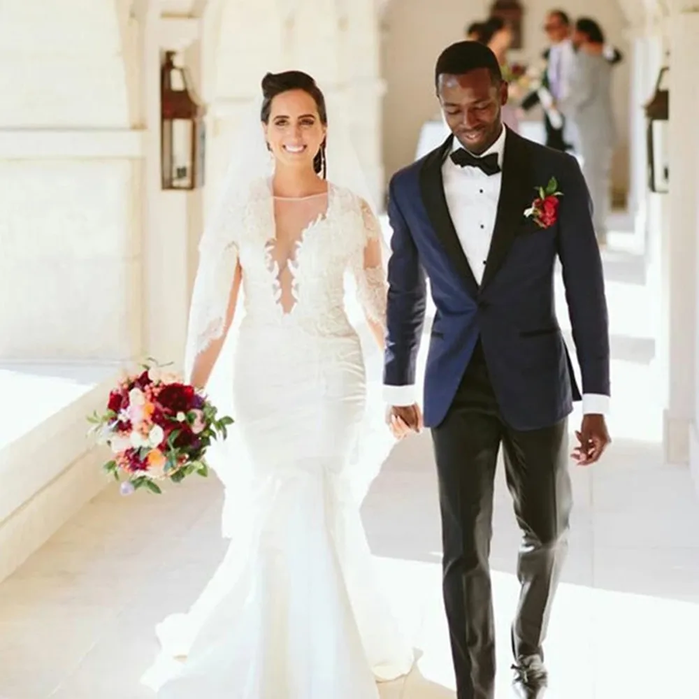 Costume Made Wedding Navy Blue Shawl Lapel Single Button Blazers With Black Pants Groom Tuxedo Terno Masculino Evening Party
Costume Made Wedding Navy Blue Shawl Lapel Single Button Blazers With Black Pants Groom Tuxedo Terno Masculino Evening Party