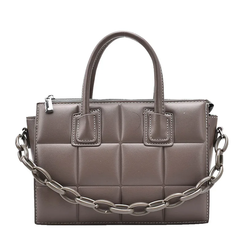 Autumn and winter retro chain handbag 2020 new fashion high quality PU soft leather women's designer shoulder messenger bag
Autumn and winter retro chain handbag 2020 new fashion high quality PU soft leather women's designer shoulder messenger bag