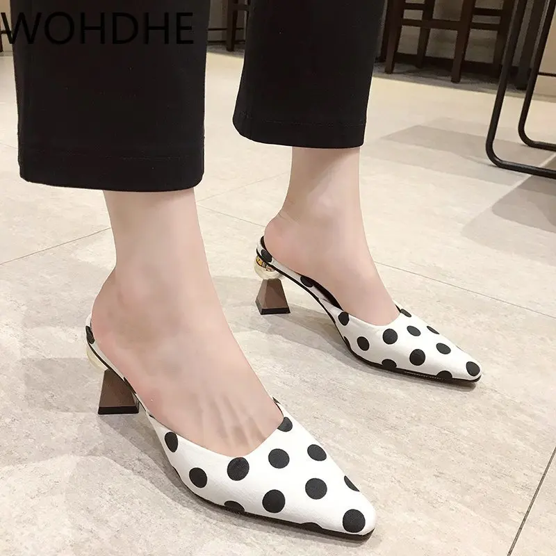 2021 Polka Dot Pointed Toe Women Slippers Black White Satin Mules Shoes Women Strange High Heels Lady Female Slip on Shoes
2021 Polka Dot Pointed Toe Women Slippers Black White Satin Mules Shoes Women Strange High Heels Lady Female Slip on Shoes