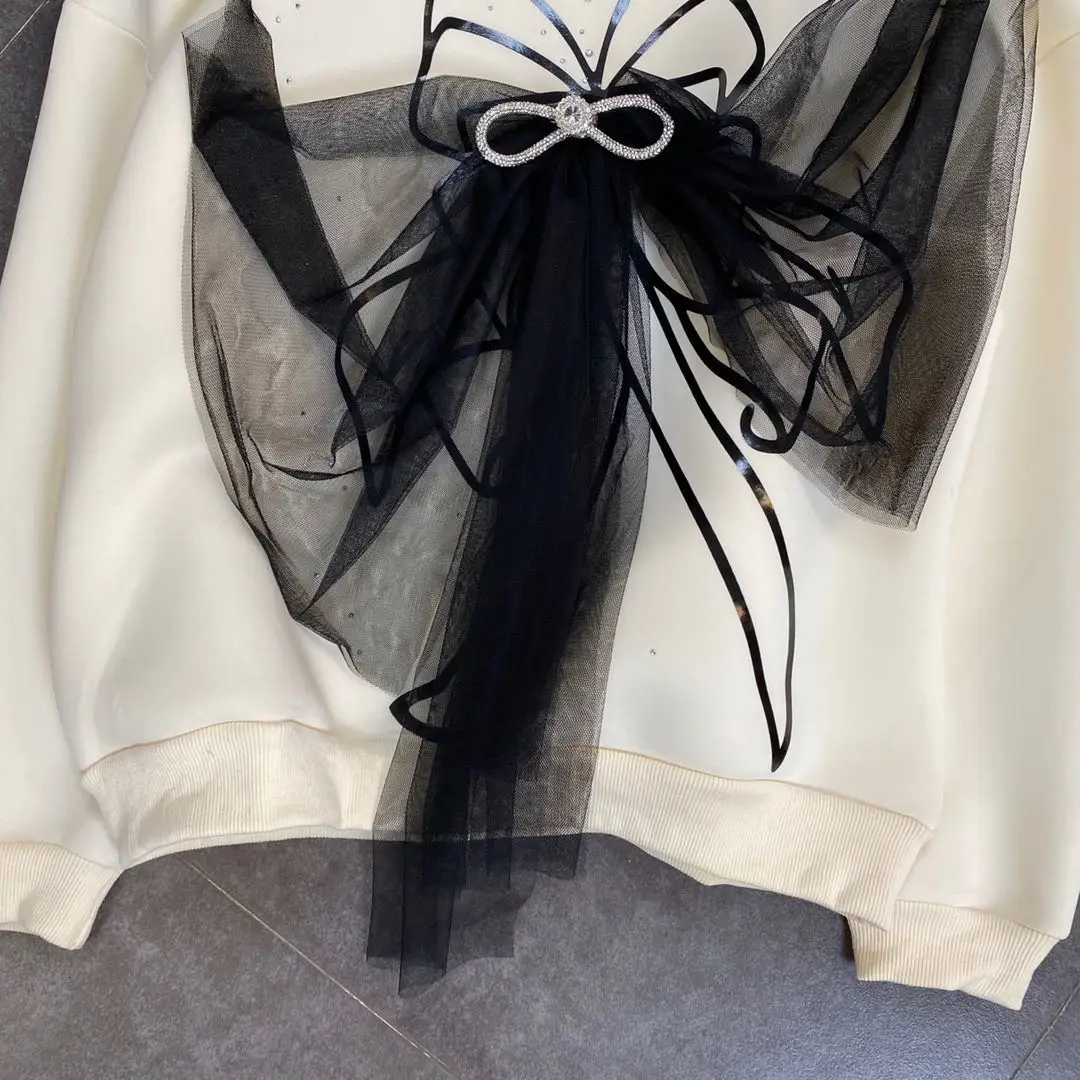 ZCSMLL 2021 Autumn Round Neck Pullover Long-sleeved Three-dimensional Patchwork Big Bow Decoration Space Cotton Ins Sweater
ZCSMLL 2021 Autumn Round Neck Pullover Long-sleeved Three-dimensional Patchwork Big Bow Decoration Space Cotton Ins Sweater