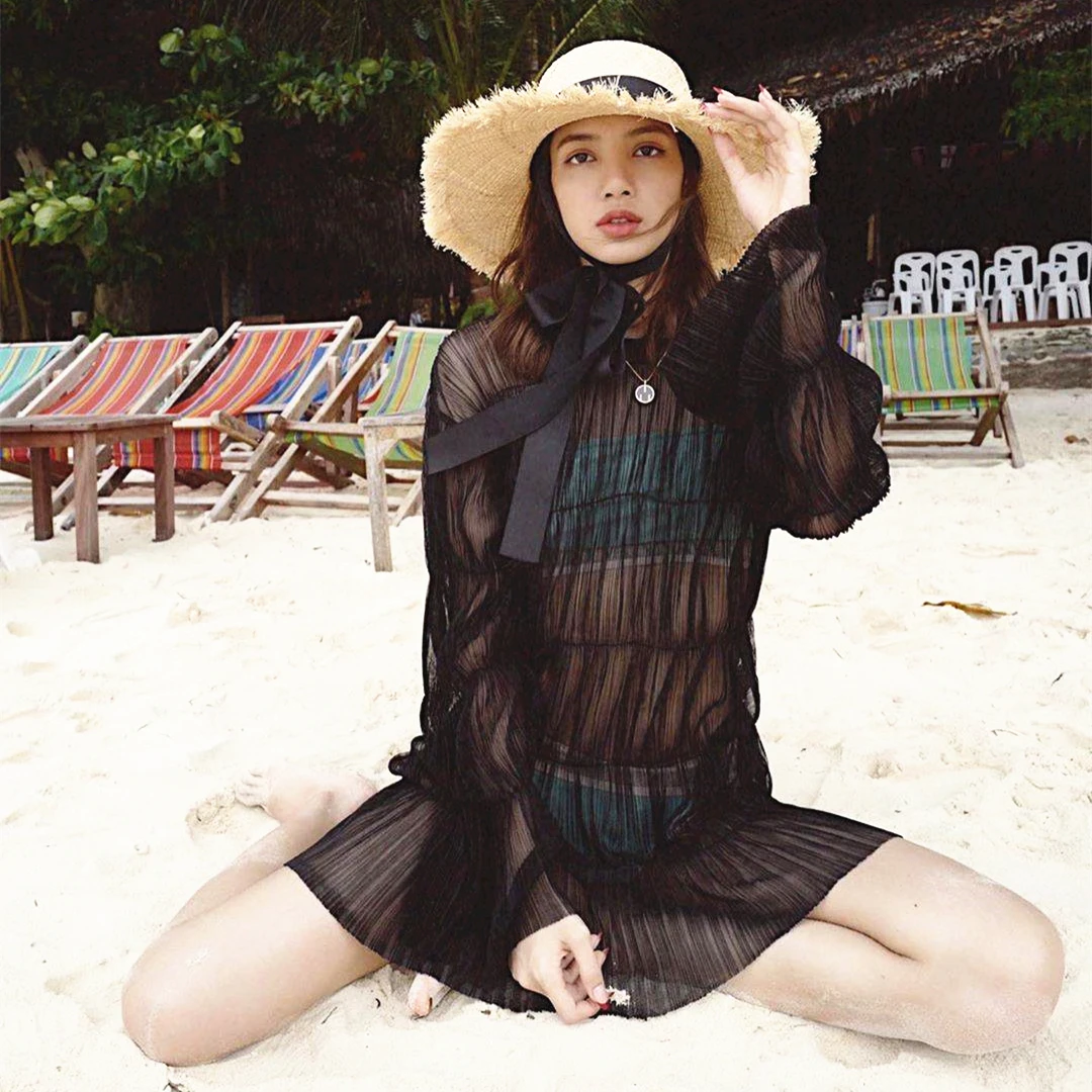kpop Korean Celebrity black sexy Turtleneck lace chiffon shirts women summer new Beach wind Transparent mesh blouses and tops
kpop Korean Celebrity black sexy Turtleneck lace chiffon shirts women summer new Beach wind Transparent mesh blouses and tops