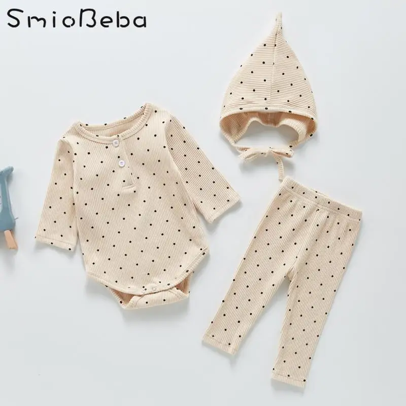 2021 New Spring And Autumn Baby Rompers Climbing Suit Dot Bottomed Jumpsuits + Legged Pants + Hat Three Piece Set Korean Clothes
2021 New Spring And Autumn Baby Rompers Climbing Suit Dot Bottomed Jumpsuits + Legged Pants + Hat Three Piece Set Korean Clothes