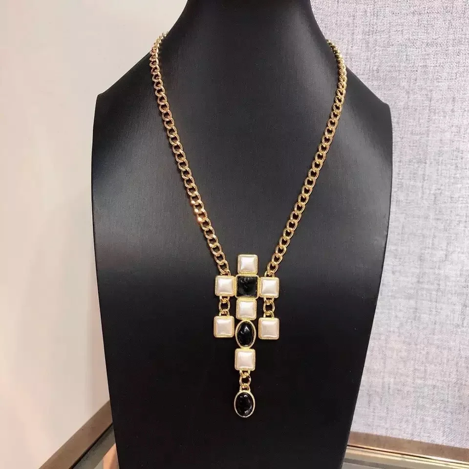 2021 Brand Women Vintage Thick Black White Cross Gold Color Long Chain Necklace Party Fine Fashion Jewelry
2021 Brand Women Vintage Thick Black White Cross Gold Color Long Chain Necklace Party Fine Fashion Jewelry