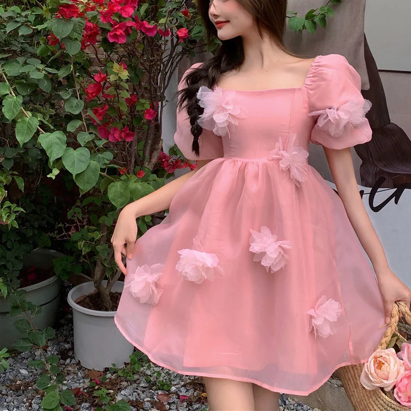 Japanese Korean Girl Kawaii Dress Women 2021 Summer New Sweet Square Collar Mesh Mini Pink White Dress Cute Puff Sleeve Princess
Japanese Korean Girl Kawaii Dress Women 2021 Summer New Sweet Square Collar Mesh Mini Pink White Dress Cute Puff Sleeve Princess
