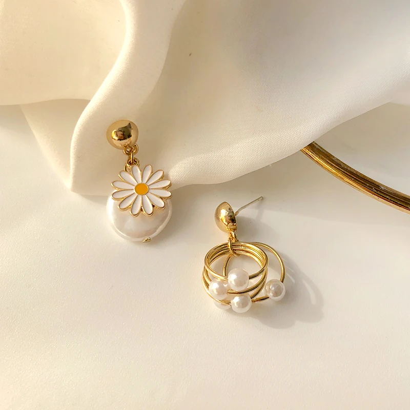 S925 needle Sweet Jewelry Flower Earrings Delicate Design Simulated Pearl Rond Circles Drop Earrings For Celebration Gifts
S925 needle Sweet Jewelry Flower Earrings Delicate Design Simulated Pearl Rond Circles Drop Earrings For Celebration Gifts