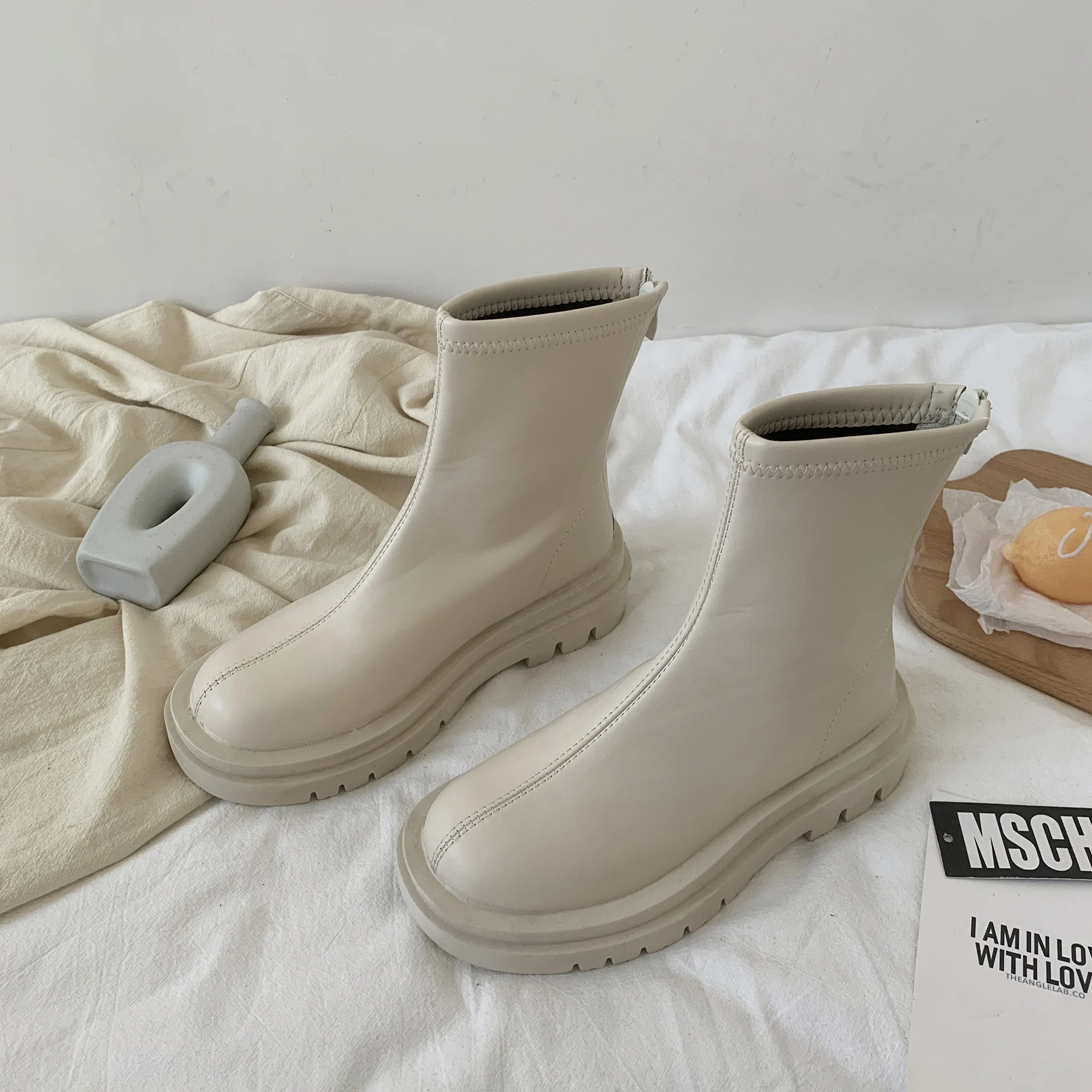 Женские резиновые ботинки, женская обувь, роскошные дизайнерские ботинки на молнии с круглым носком, женские резиновые ботильоны для дождя,...
Женские резиновые ботинки, женская обувь, роскошные дизайнерские ботинки на молнии с круглым носком, женские резиновые ботильоны для дождя,...