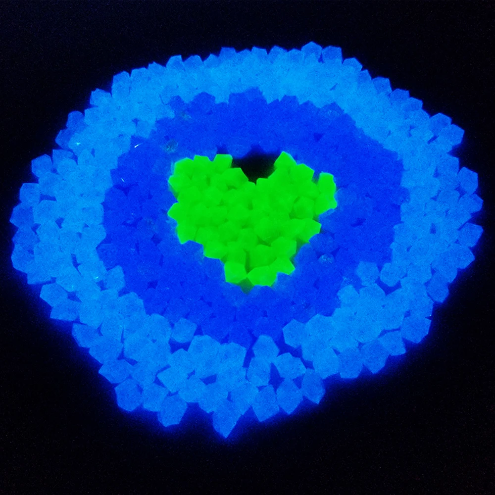 300 pcs/Pack Luminous Little Stones Garden Decor Glow In Dark Decorative Outdoor Fish Tank Rocks Luminous Stone 
300 pcs/Pack Luminous Little Stones Garden Decor Glow In Dark Decorative Outdoor Fish Tank Rocks Luminous Stone