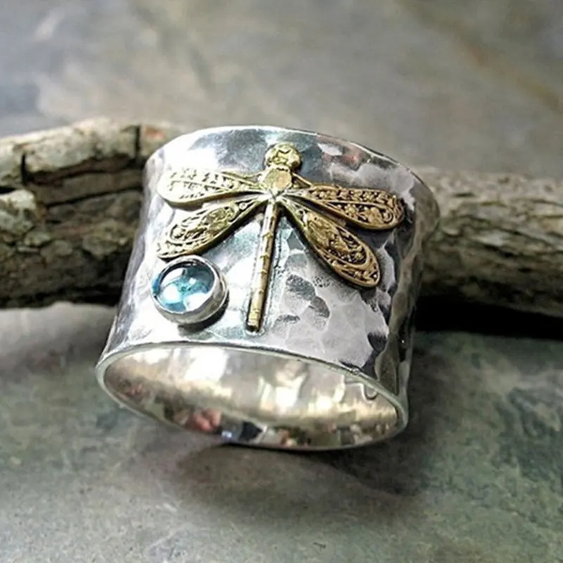Vintage Dragonfly Rings for Women Fashion Acid Blue Crystal Women's Promise Ring Two-Tone Gold Plated Jewelry Accessories Gifts
Vintage Dragonfly Rings for Women Fashion Acid Blue Crystal Women's Promise Ring Two-Tone Gold Plated Jewelry Accessories Gifts