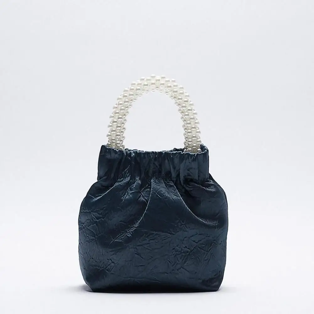 Designer Pearls Handle Bucket Bags for Women 2021 Designer Silky Handbag Chains Shoulder Crossbody Bags Luxury Clutch Purse Ins
Designer Pearls Handle Bucket Bags for Women 2021 Designer Silky Handbag Chains Shoulder Crossbody Bags Luxury Clutch Purse Ins