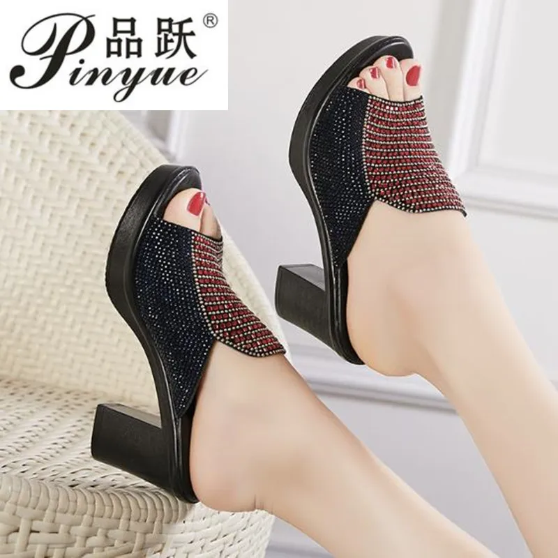 Женские летние шлепанцы, сандалии на каблуке 8 см, модная обувь, Размеры 35-41
Женские летние шлепанцы, сандалии на каблуке 8 см, модная обувь, Размеры 35-41