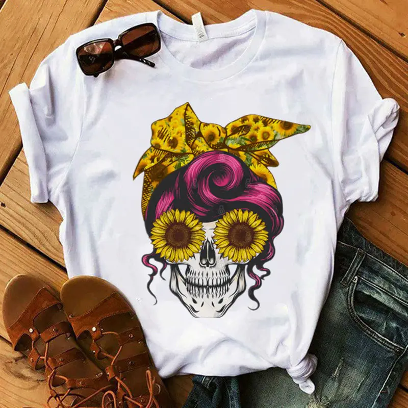Summer new cartoon creative chrysanthemum Sunglasses skull head print Casual Short Sleeve women's T-shirt
Summer new cartoon creative chrysanthemum Sunglasses skull head print Casual Short Sleeve women's T-shirt
