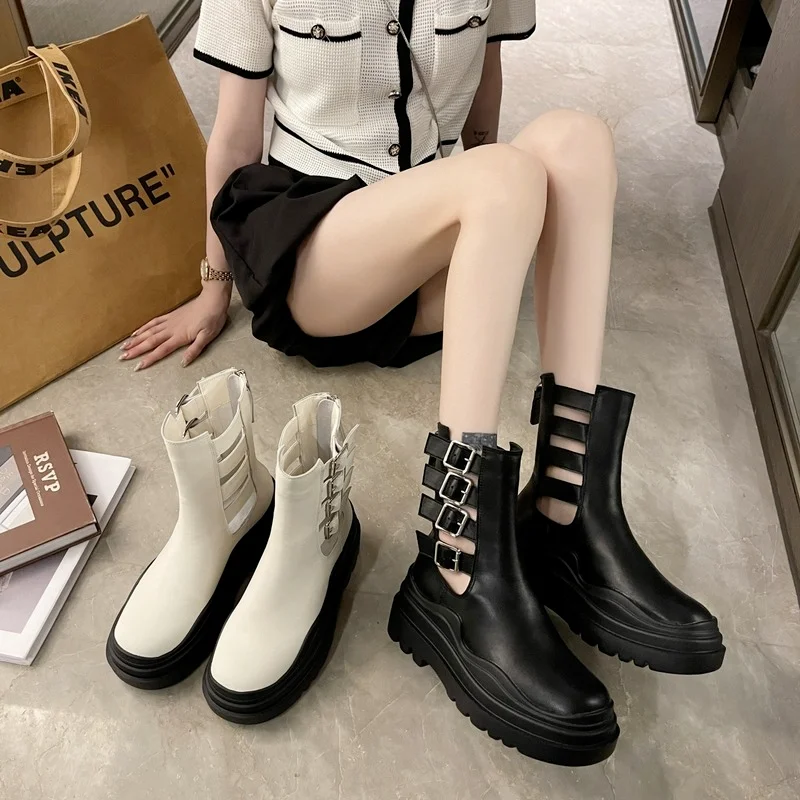 2021 autumn new style Korean smoke tube boots female belt buckle thick bottom fashion back zipper cowhide Martin boots
2021 autumn new style Korean smoke tube boots female belt buckle thick bottom fashion back zipper cowhide Martin boots