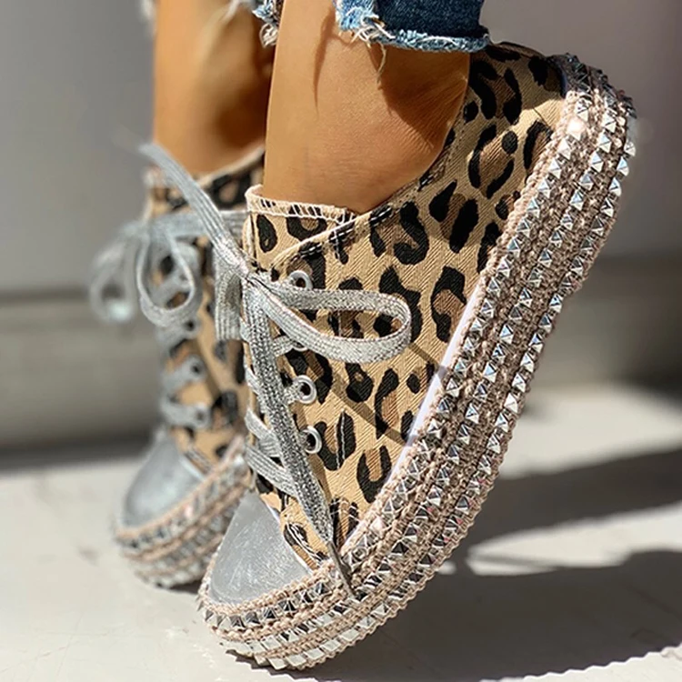 2020 Woman Spring Leopard Print Canvas Fashion Sneakers Rhinestone Sequin Flat Wild Women's Shoes Youth Casual Shoes Plus Size
2020 Woman Spring Leopard Print Canvas Fashion Sneakers Rhinestone Sequin Flat Wild Women's Shoes Youth Casual Shoes Plus Size
