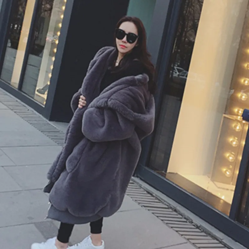 Luxury Female Winter Faux Rex Rabbit Fur Coat 2020 Korean Vintage Thick Warm Long Jacket Hooded Chaqueta LW1097
Luxury Female Winter Faux Rex Rabbit Fur Coat 2020 Korean Vintage Thick Warm Long Jacket Hooded Chaqueta LW1097
