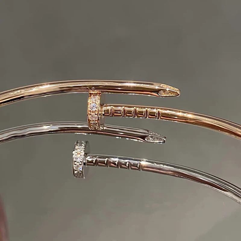 S925 Sterling Silver Narrow Version Of The Classic Round Bracelets Female Luxury Jewelry Simplicity Fashion Exquisite Charm Tide 
S925 Sterling Silver Narrow Version Of The Classic Round Bracelets Female Luxury Jewelry Simplicity Fashion Exquisite Charm Tide