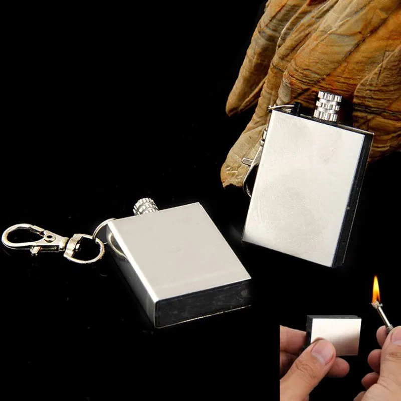 2 gold and silver/Bullet Necklace Ten Thousand Times Match Male Keychain Pendant Kerosene Lighter World War II Retro
2 gold and silver/Bullet Necklace Ten Thousand Times Match Male Keychain Pendant Kerosene Lighter World War II Retro